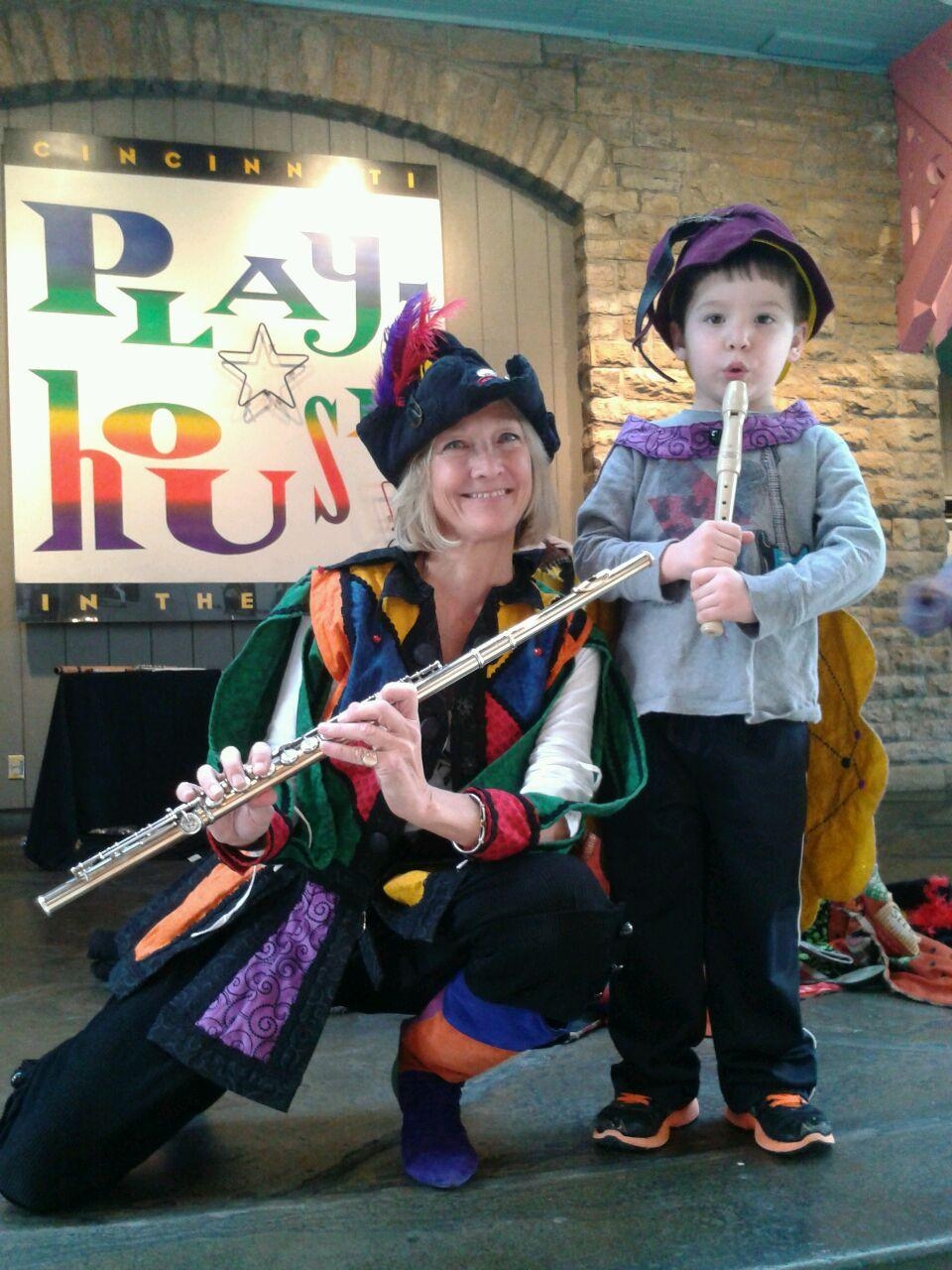 Pied-Piper-Cincinnati-Playhouse-Donna-with-young-piper